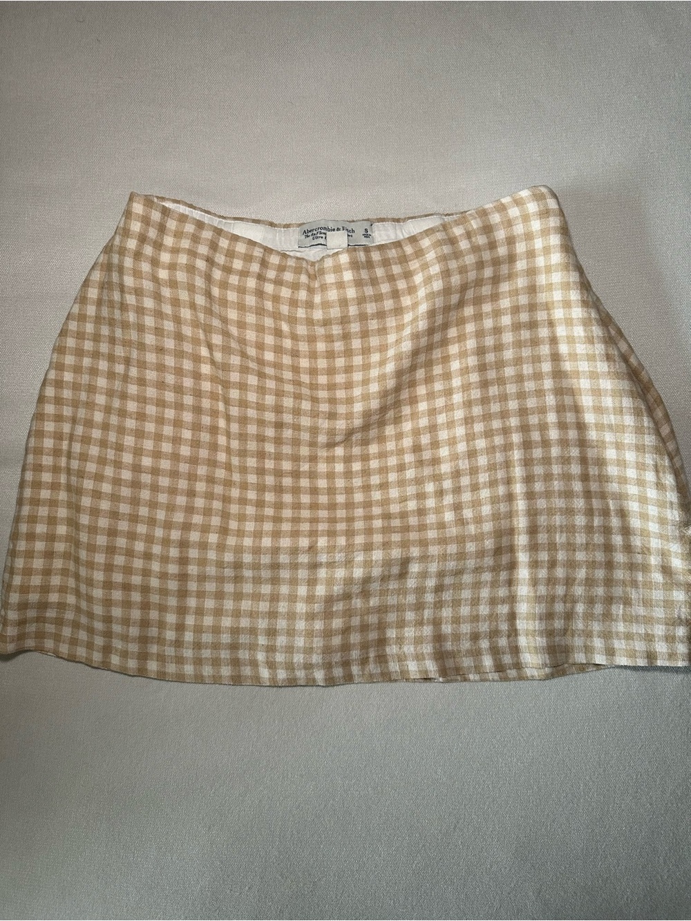 Abercrombie & Fitch Beige and White Gingham Mini Skirt